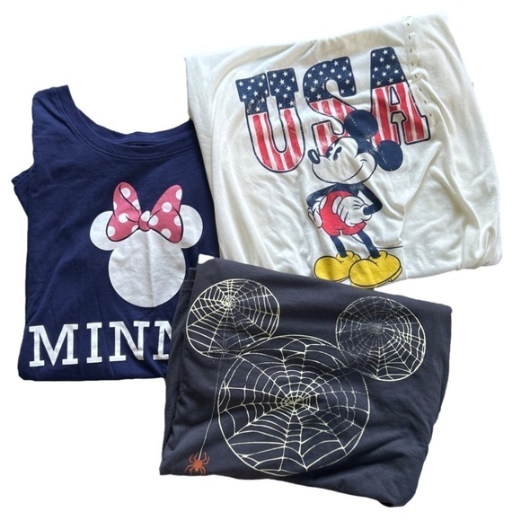 Disney Micky/Minnie Mouse T shirt bundle size L. - Picture 1 of 15